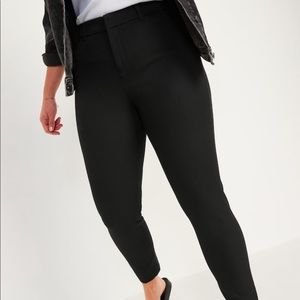 Old Navy Mid-Rise Pixie Pants